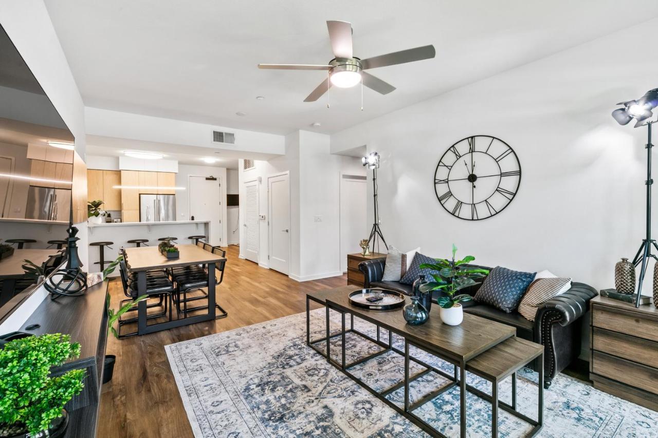 Beverly Grove Chic City Oasis 2 Bedroom Apt With Den 138 Los Angeles Extérieur photo