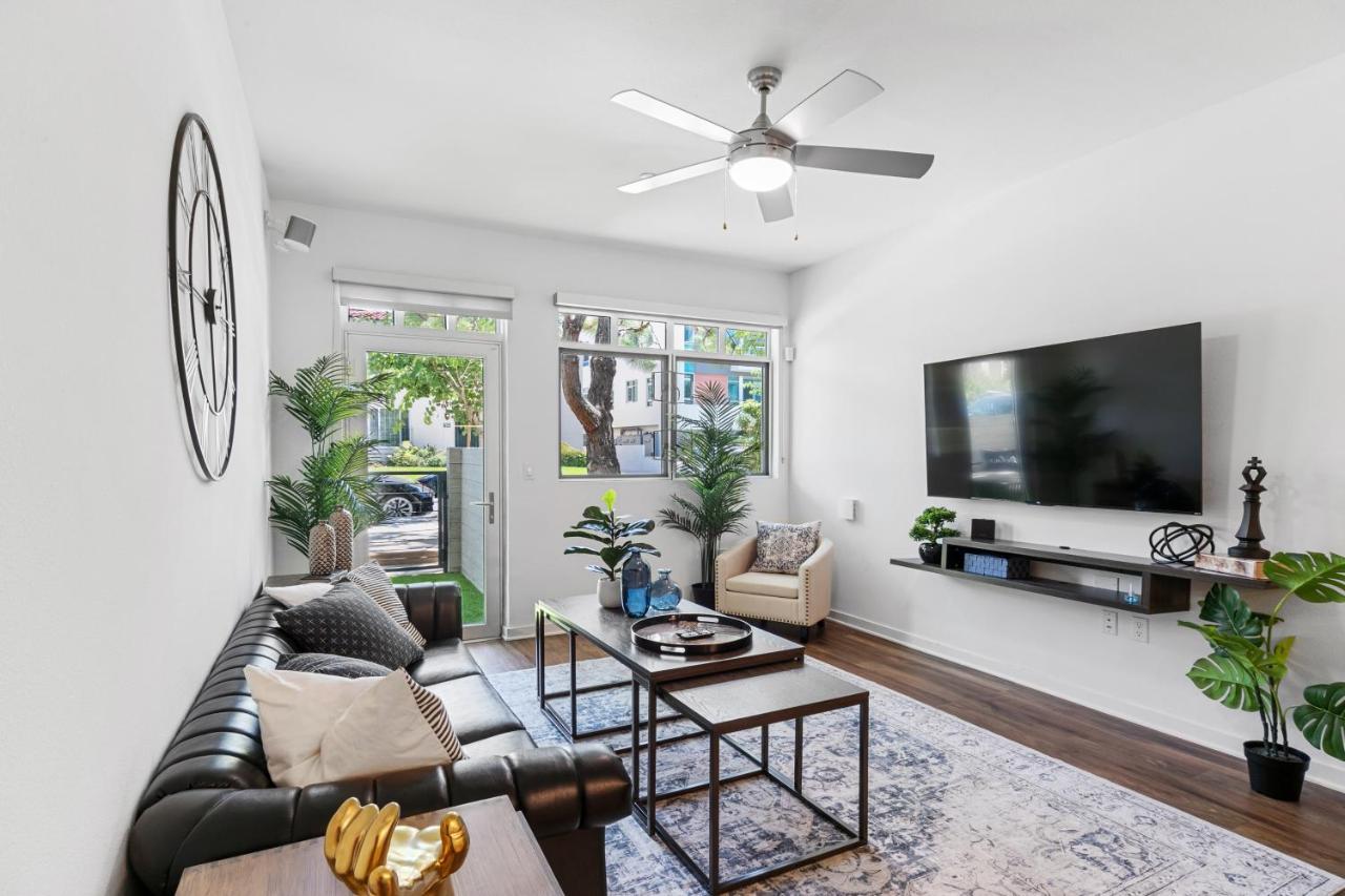 Beverly Grove Chic City Oasis 2 Bedroom Apt With Den 138 Los Angeles Extérieur photo