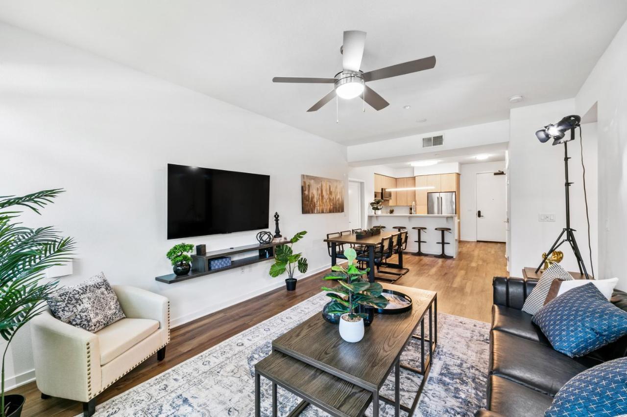 Beverly Grove Chic City Oasis 2 Bedroom Apt With Den 138 Los Angeles Extérieur photo